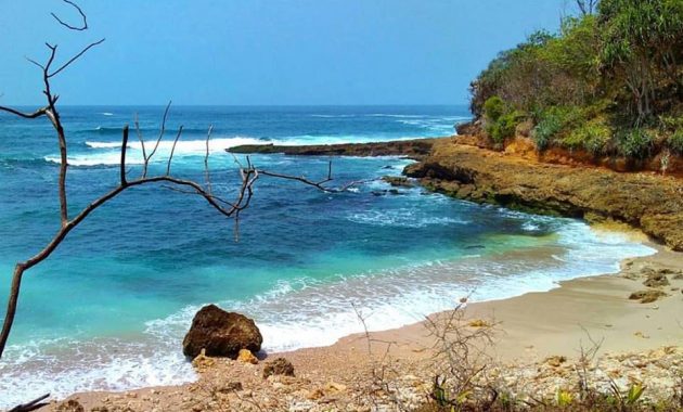 Karang Pandan Beach: The Secret That Leaves You Speechless